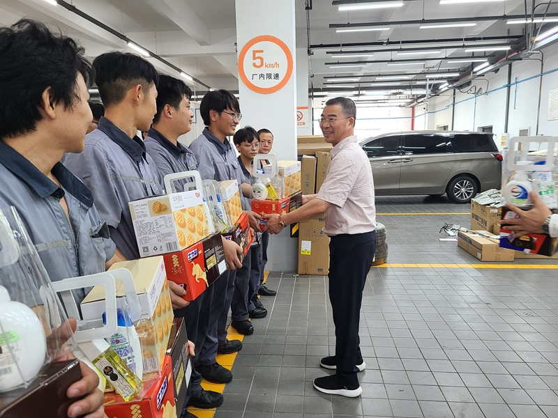 包中海赴寧波慰問(wèn)一線(xiàn)員工