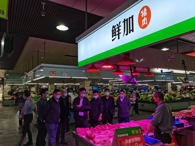 1651744141626271.jpg 輕紡城市場視察自營豬肉零售點(1)_副本.jpg